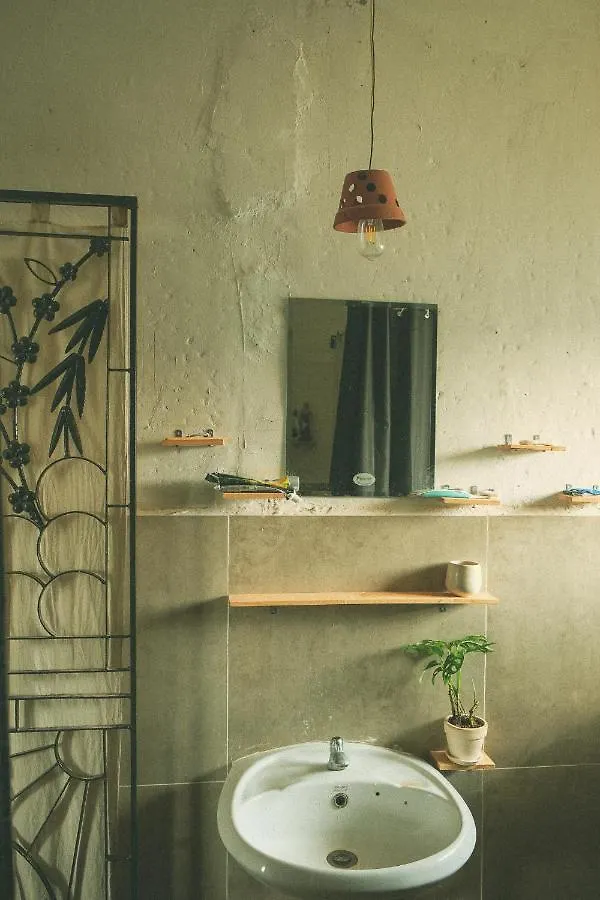Homestay - Male Shared Dorm - View Song Tren Ban Dao Thanh Da - Binh Thanh - Sai Gon Ho Chi Minh City
